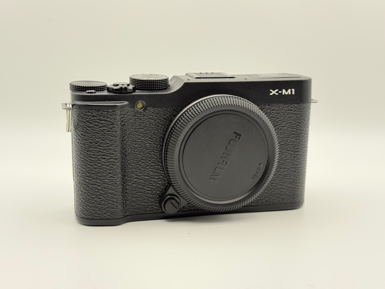 FUJIFILM X-M1 16.3MP Mirrorless Digital Camera Black Body Mint Condition