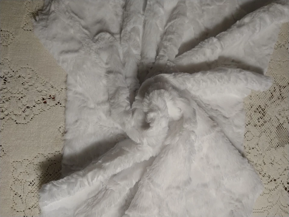 Remnant Minky Plush Fabric Lattice Shannon Fabrics White 42" L x 21" Wide - Image 4 of 4