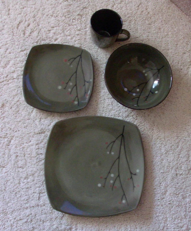 4 platos de almuerzo de postre para ensalada BLACK BLOSSOM de Sango 8" cuadrados sin usar Foto 4 de 4