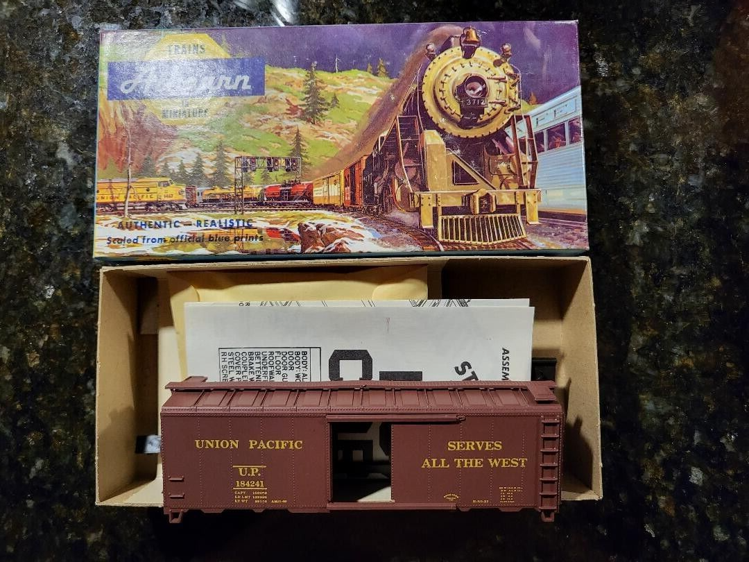 Athearn HO scale model railroad freight cars, Number 5012 eBay