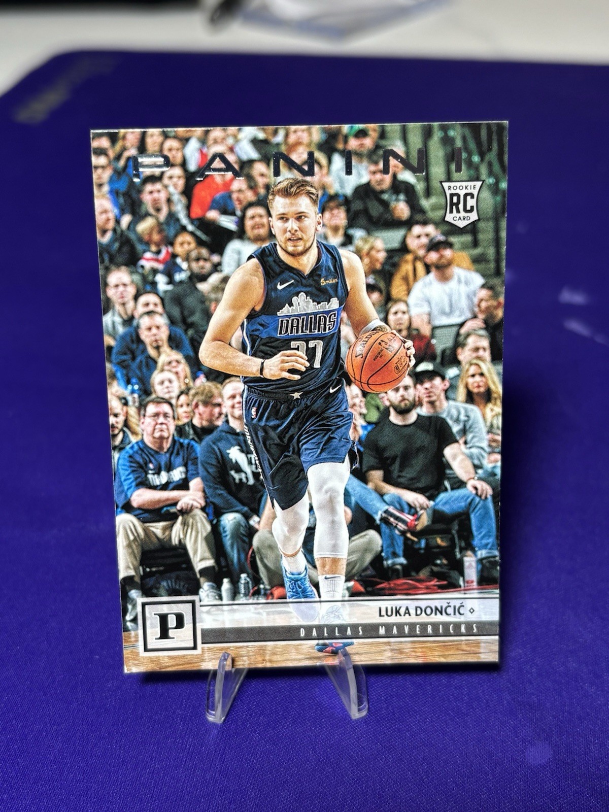 2018-19 Panini Chronicles Luka Doncic #111 Rookie RC Lakers