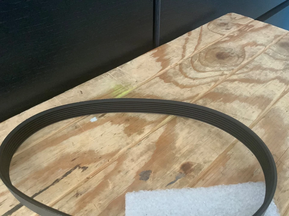 DKN EZ RUN TREADMILL MOTOR DRIVE BELT - 210J - EXCELLENT CONDITION - Image 2 of 2