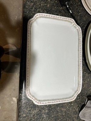 Beautiful unmarked rectangular Cake Platter 