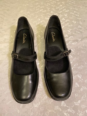 clarks ladies black shoes