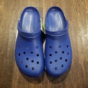 size 17 crocs