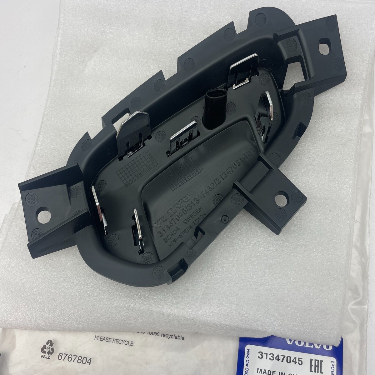OEM Volvo V40 Right Side Bumper Trim / Cover 31347045 | eBay