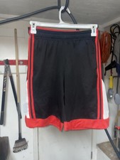 AND 1 Men  s Small Black  Red Shorts