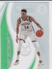 GIANNIS ANTETOKOUNMPO Milwaukee Bucks 2019/20 Illusions ASTOUNDING INSERT CARD