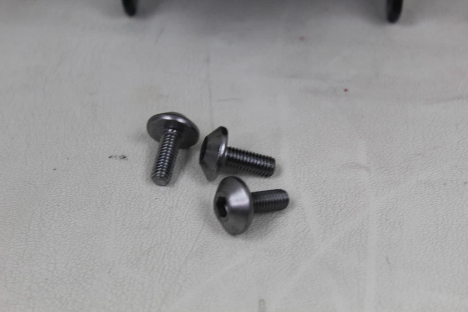 Soporte de soporte para cubo de faros delanteros Yamaha YZF R6 06-07 50º OEM Foto 2 de 4