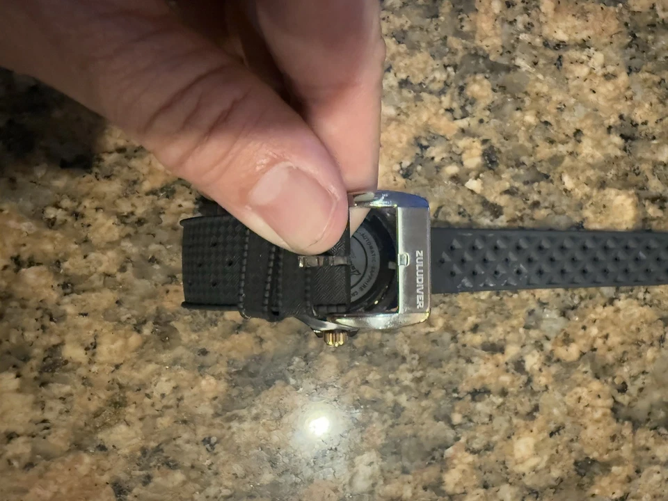 Relógio automático masculino Glycine Combat Sub 42mm Goldeneye GL0173 - Imagem 3 de 4