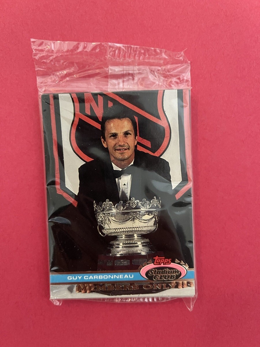 topps stadium club members only limited edition cards 1994 Topps Stadium Club Football Members Only Factory Set (50) – Baseball  Card Exchange main image 1