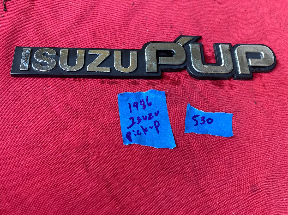 1983 1984 1985 1986 1987 Isuzu Pup Pick Up Truck Fender Emblem