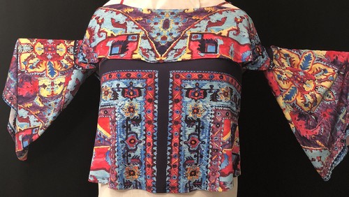 Alexia Admor Cold Shoulder Kimono 