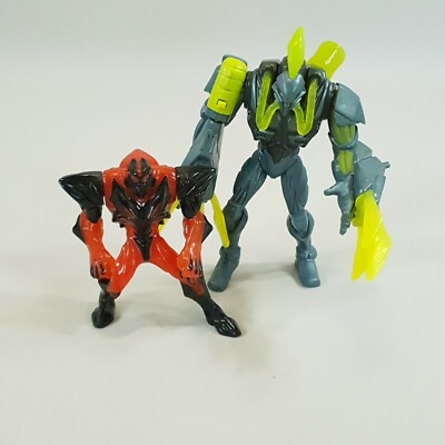 Max Steel Toxzon Claw Attack Lights Up and Dredd Action Figures Mattel 2012