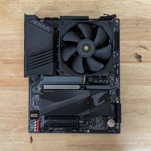 Motherboard Combo - i7-12700KF, Gigabyte Z790 AORUS ELITE AX, 32GB RAM, 2TB NVMe - Afbeelding 2 van 2