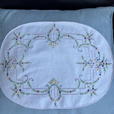 Vintage Oval Hand Embroidered Rosebuds Linen Dressing Table Centre Tray Cloth 