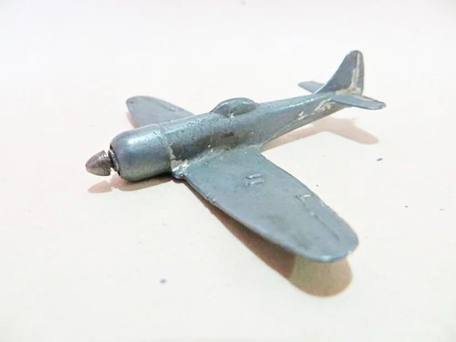 DINKY 70b/730 'HAWKER TEMPEST II FIGHTER PLANE' VINTAGE. EASY RESTORATION.