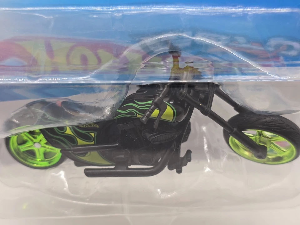 2024 Mattel Hot Wheels Street Power TWIN FLAME Motorcycle Green Metallic Wheels - Image 3 of 4
