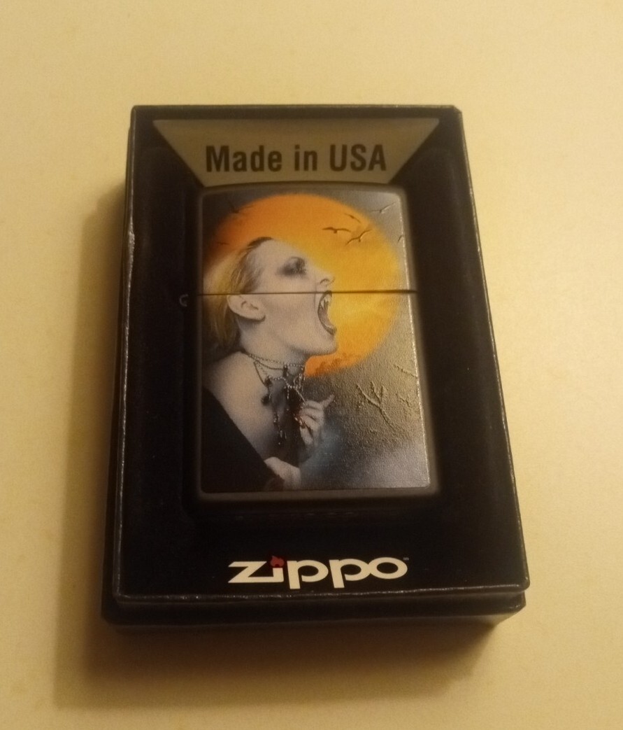 Zippo Gothic Vampire Full Moon Lighter