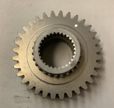 Agco 270100380010 Spur Gear for Fendt 209P 210P 211P Vario & Gen3 (b399)
