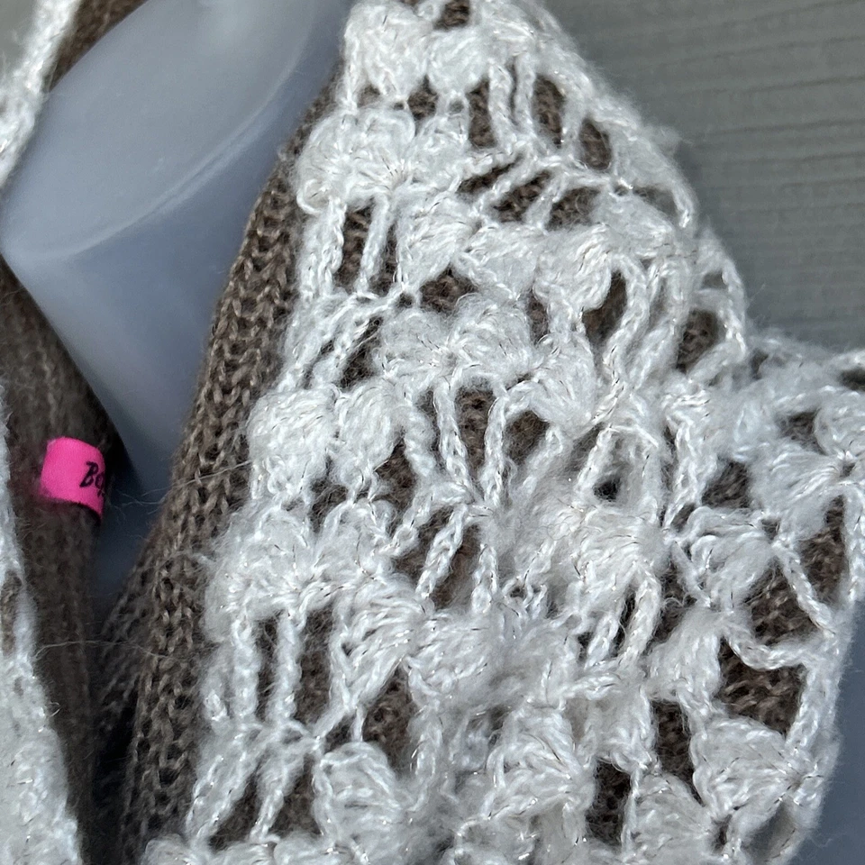 Cachecol Betsey Johnson grosso infinito bege robusto malha crochê quente costeiro - Imagem 3 de 4