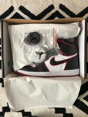 jordan 1 bloodline size 8.5
