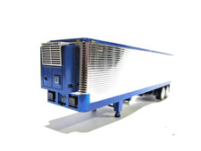 DCP FIRST GEAR 1/64 SCALE BLUE CHROME TANDEM AXLE VINTAGE TRAILER W REEFER