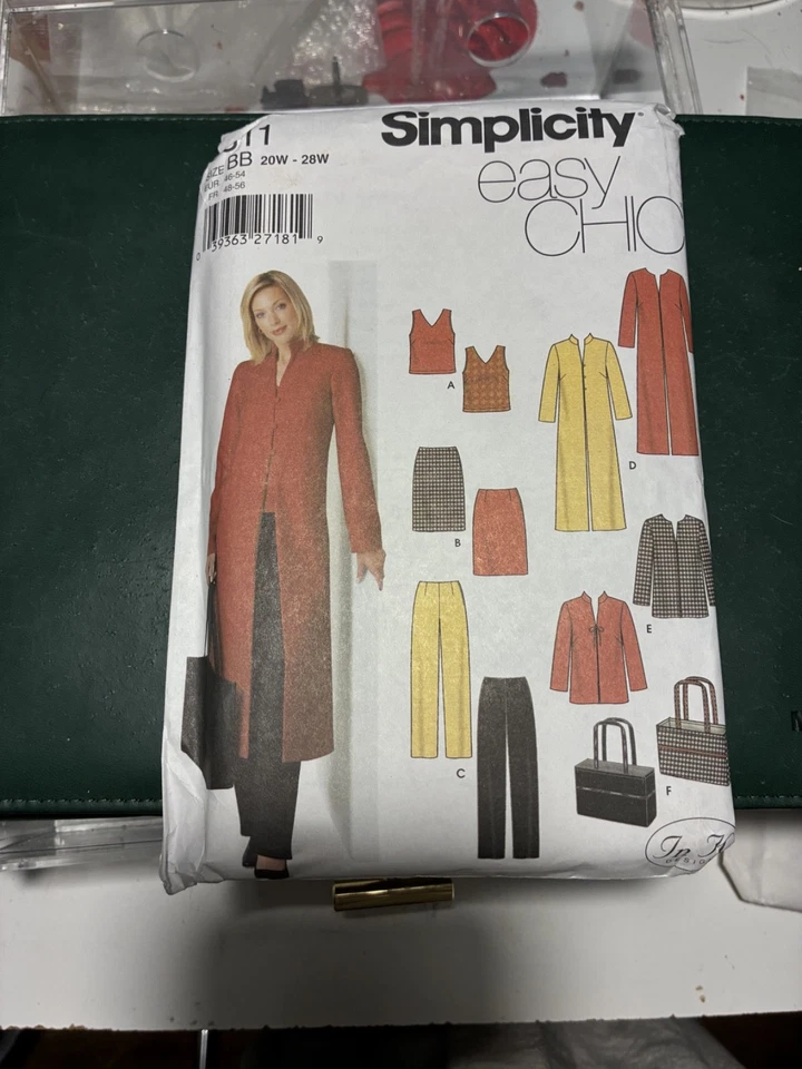 Simplicity 5311 Easy Chic Plus Size 20W - 26W Top, Long and Short Jacket, Pants - Image 2 of 4