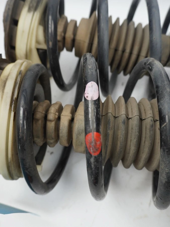 Amortisseur avant droit occasion RENAULT MEGANE II Phase 1 - 1.6 16v - - Immagine 3 di 4