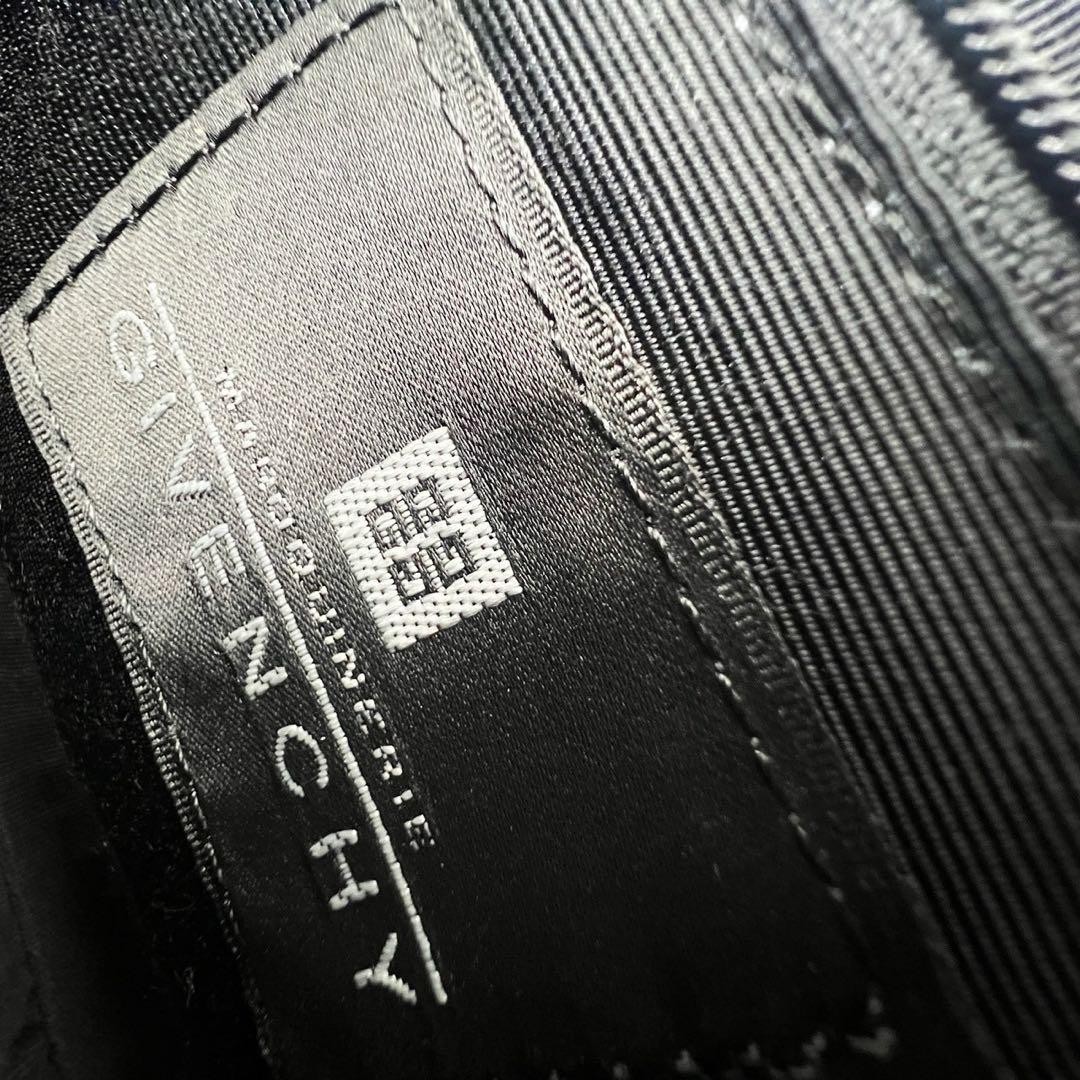 Givenchy Women’s 4Way Leather Shoulder Bag Black Gold Logo AB Condition thumbnail 18