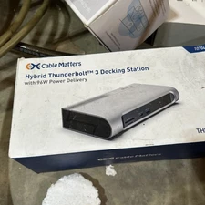 Cable Matters Hybrid Thunderbolt 3 Docking Station 96W Power Delivery 10704