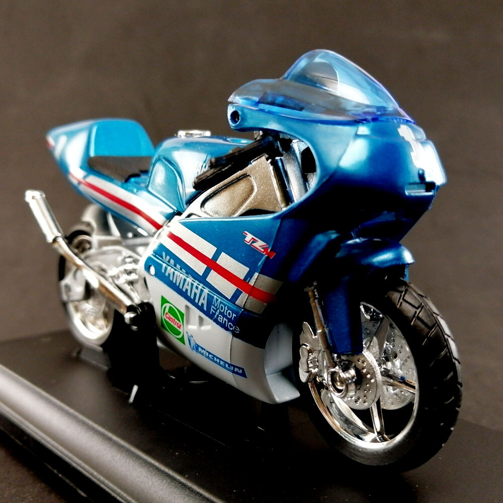 1994 YAMAHA TZ-250 M Motorcycle Die-Cast Model 1:18 Scale WELLY