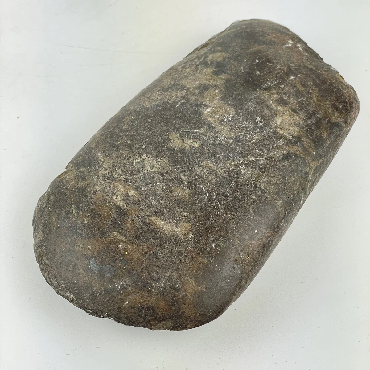 （a-25）古代石斧（旧石器時代） a-25）古代石斧（旧石器時代）