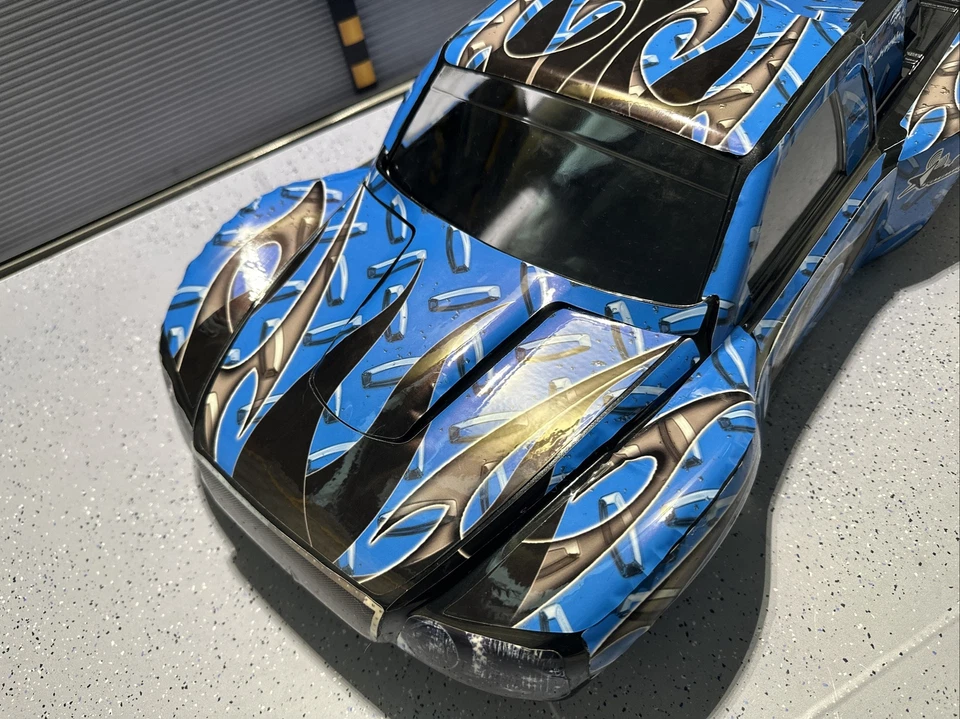 Custom Traxxas Slash 1/10 RC Short Course Truck body blue wrapped - Image 2 of 4