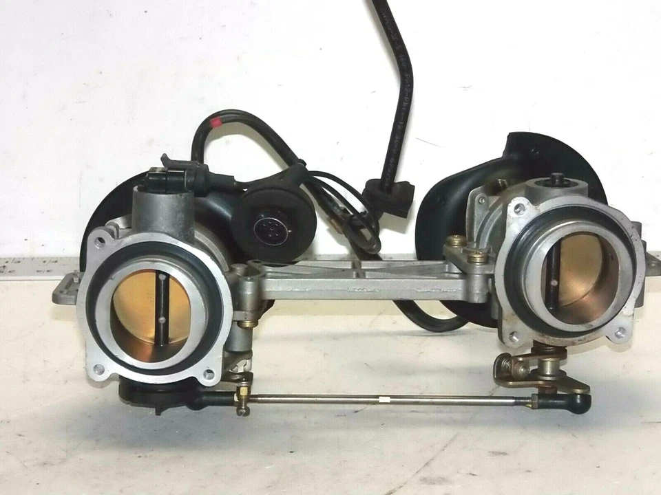 Cuerpos de acelerador inyectores y TPS Ducati 04-07 749 999 Foto 4 de 4