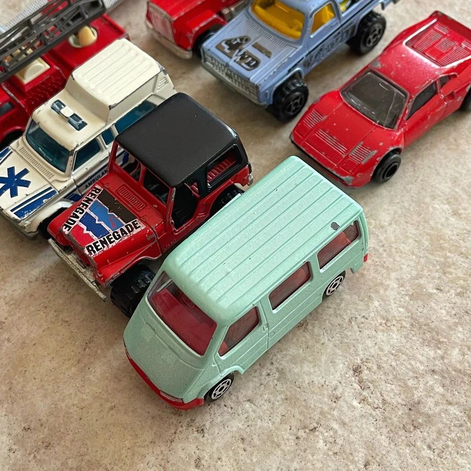 LOTE de colección Majorette Diecast camión semi remolque Ford Transit Jeep ambulancia + Foto 2 de 4
