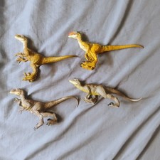 JURASSIC WORLD Mattel LOT of 4 VELOCIRAPTOR Figures