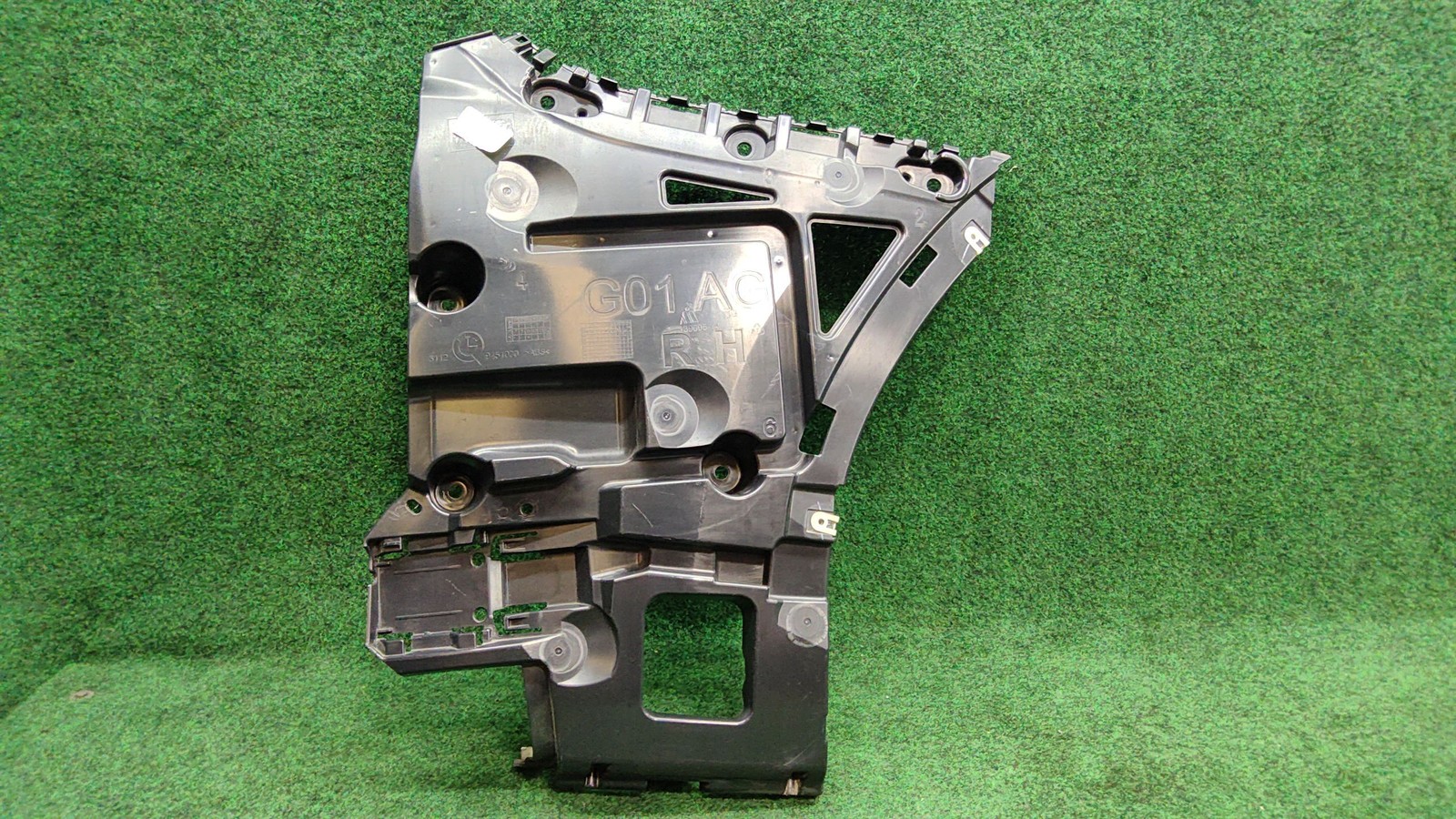 2018-2024 Bmw X3 Right Side Bumper Bracket Guide Oem 51129451030
