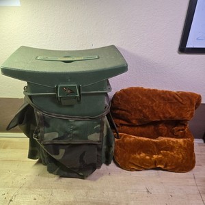 Woodstream Green Camo Hunter Seat No. 9080 Hunting Bucket Storage w cushion