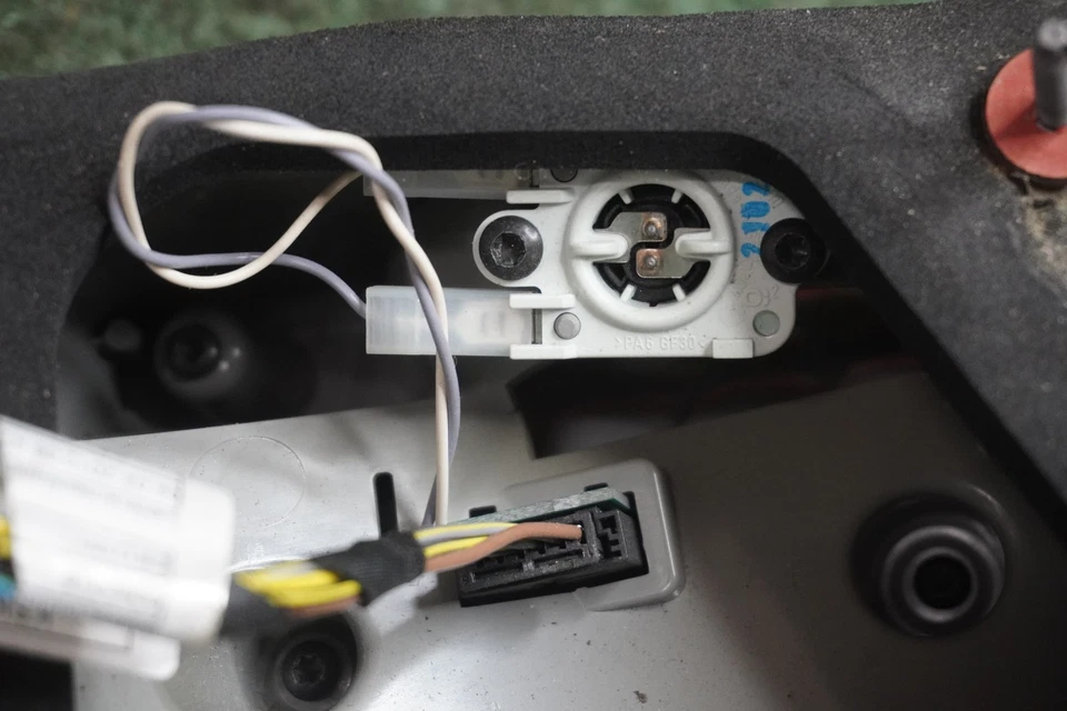 BMW 335i 2011 2012 2013 lado del conductor izquierdo luz trasera izquierda OEM 7252094 Foto 3 de 4