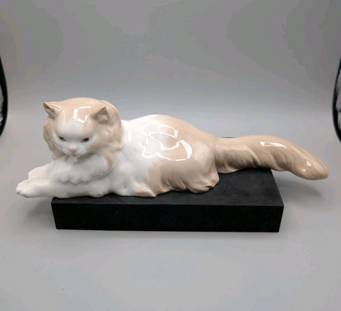 25+ Lladró Nao Cat In other Figurines for sale | Updated Oct 2026