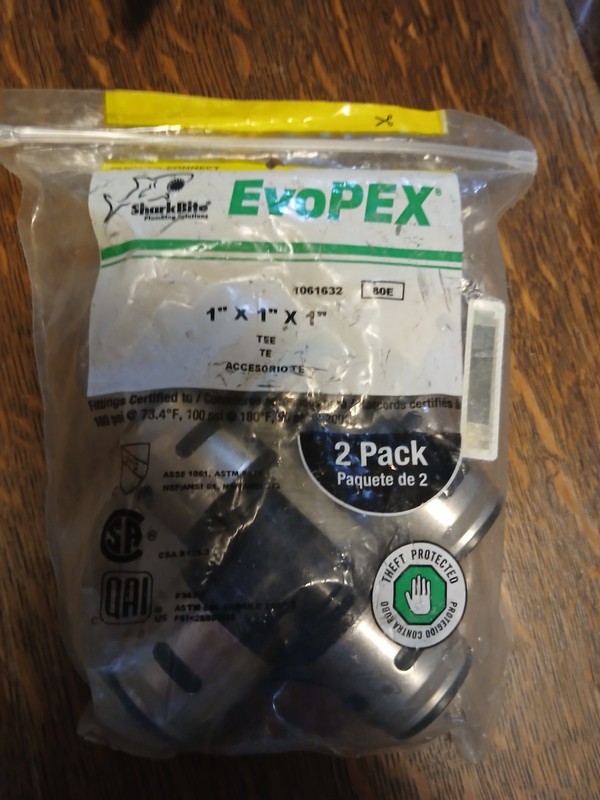 SharkBite EvoPEX Push to Connect Reducing Tee Fitting 1"x1"x1", 2pk, Unopened