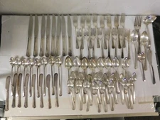 Rogers 1881 Oneida Ltd DEL MAR Silverplate Flatware Set Srvc for 8 Plus Serving