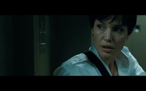 Angelina Jolie Screen Worn Kostüm Salz Echtheitszertifikat - Bild 1 von 24