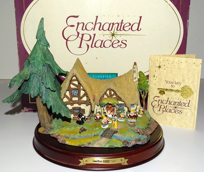 WDCC Seven Dwarfs Cottage + 8 Olszewski Miniatures Disney Enchanted Places  