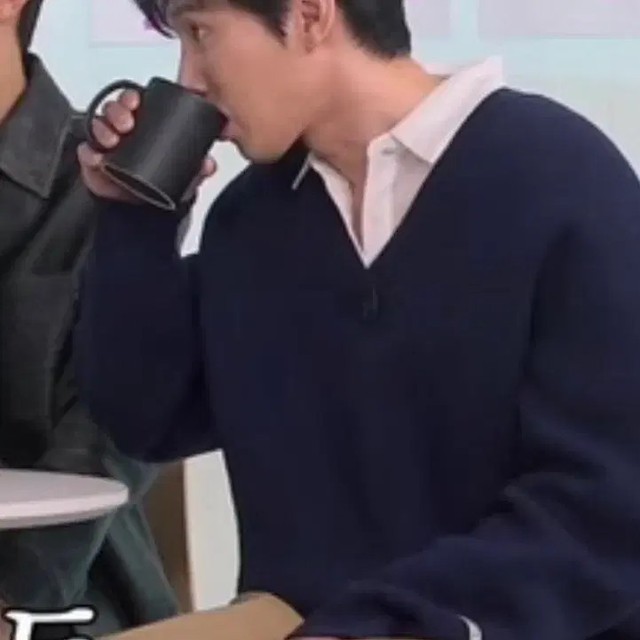 Recto Chunky V-Neck Knit Sweater Navy S - Cozy & Good Condition