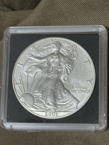 2001 1 oz Silver American Eagle (Brilliant Uncirculated)