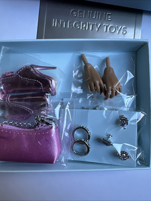 Integrity Fashion Royalty Tulabelle BUBBLE UP LARK LAWRENCE 12