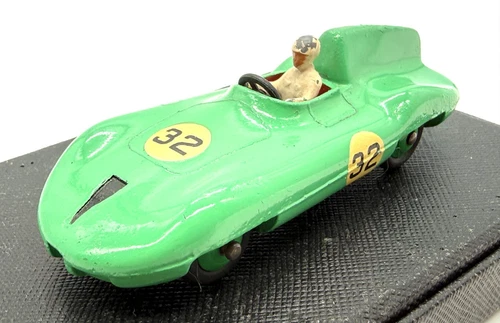 Vintage 1950s Dinky Toys 236 Connaught Racing Car. Excellent Condition