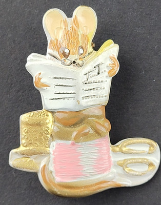 The World of Beatrix Potter Pin Brooch Tailor of Gloucester Mouse